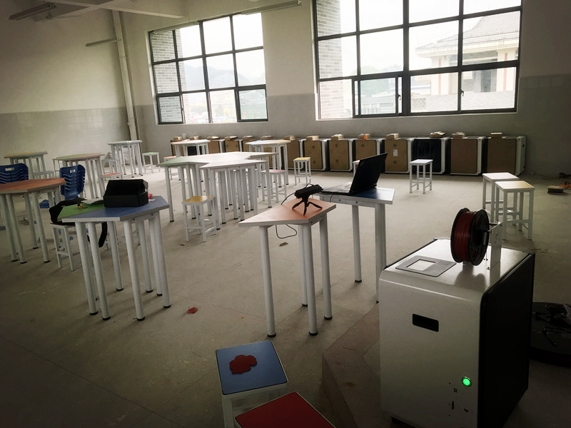 洋明达教育级3D打印机走进贵州某高级中学(图1)
